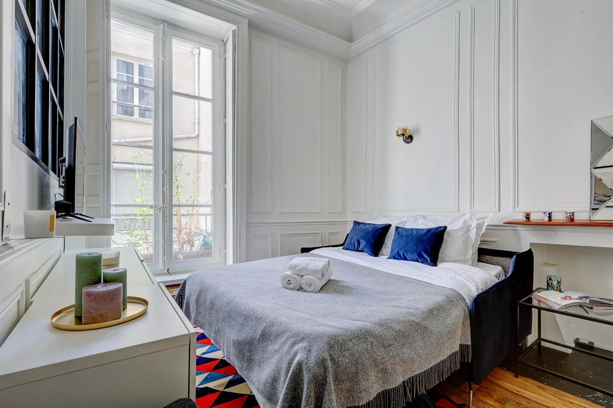 Eiffel Tower & Invalides - 1Br - Cityapartmentstay Parigi Esterno foto